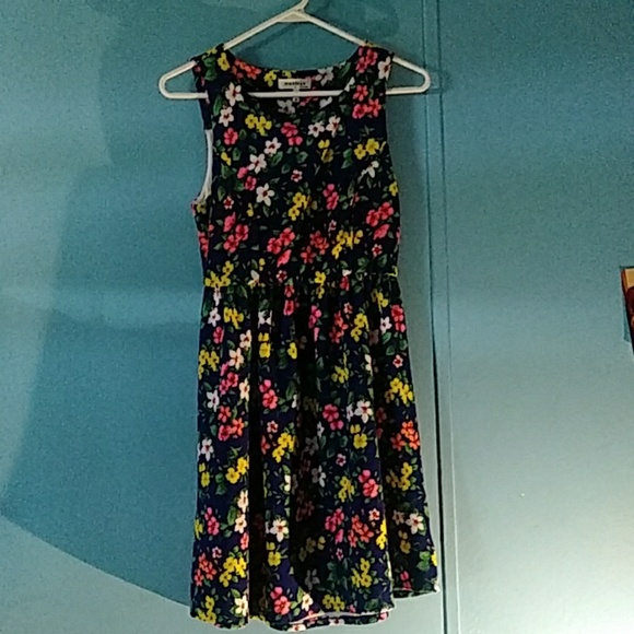 Dress - Picture 1 of 2
